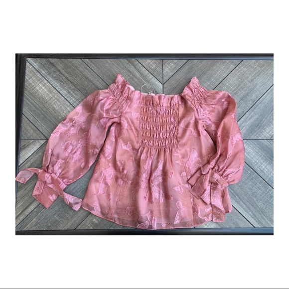 Off-the-Shoulder Metallic Floral Organza Blouse 2 - Picture 6 of 8